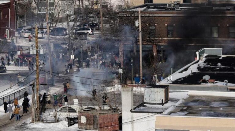 Man-37-shot-dead-by-federal-agents-in-Minneapolis